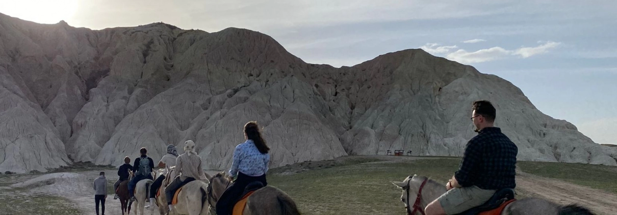 2-hour Cappadocia Sunset Horse Tour