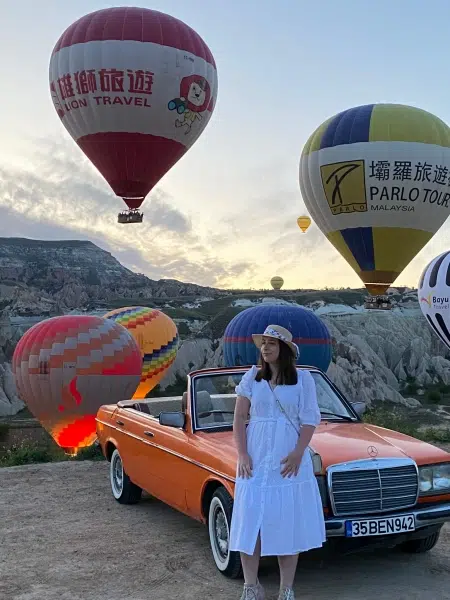 Classic Orange Car Sunrise Tour in Cappadocia